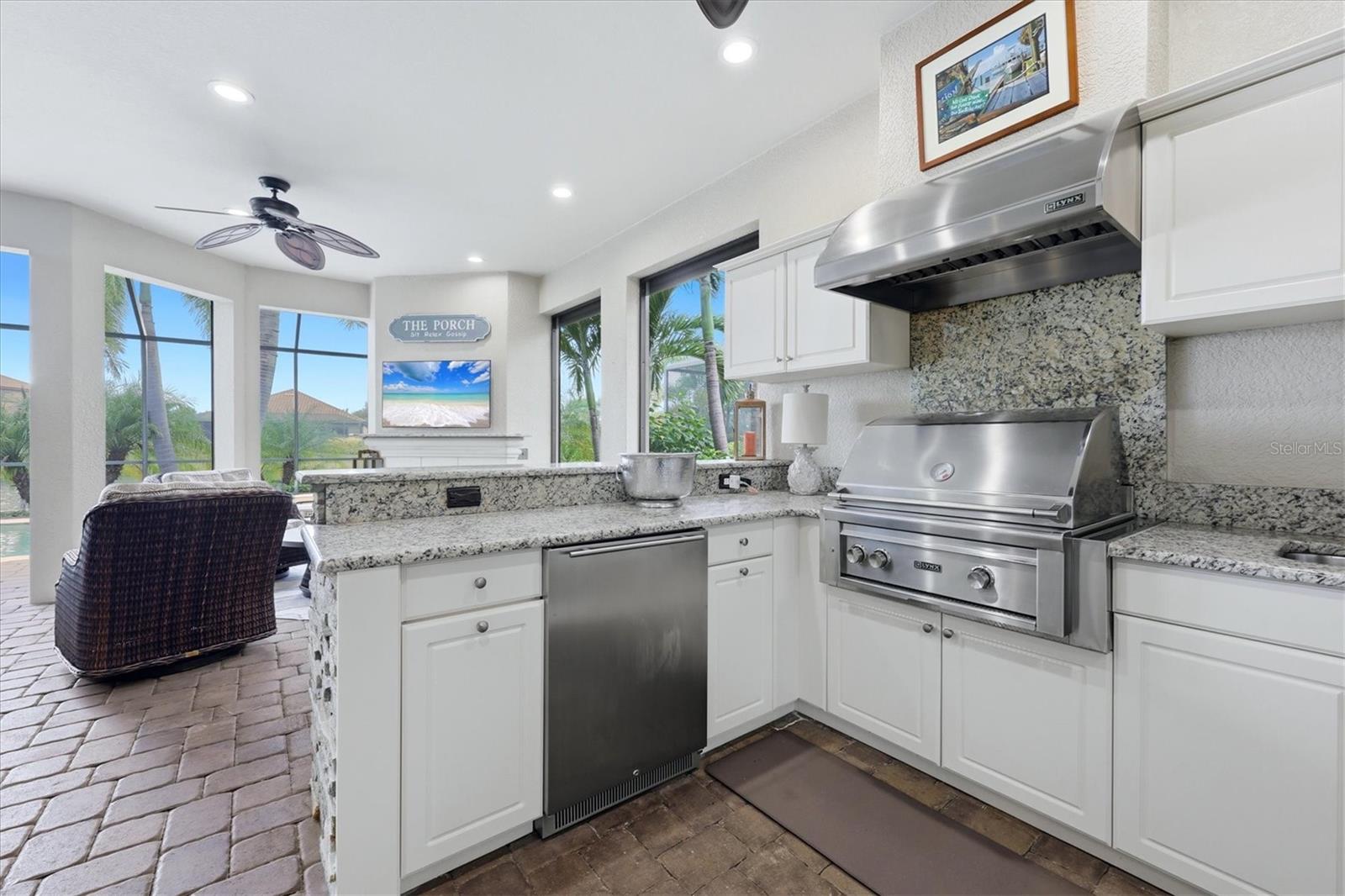 5214 Castello Ln Property Photo 32