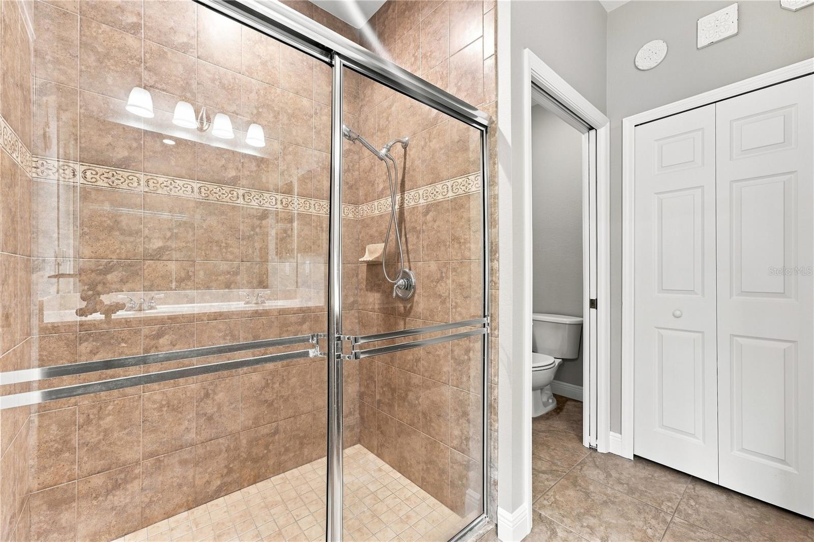 4361 Turnberry Cir Property Photo 16