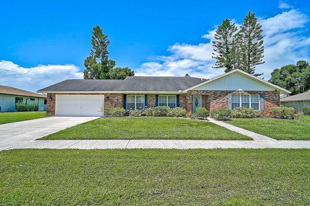 1113 Derian Pl Property Photo 1