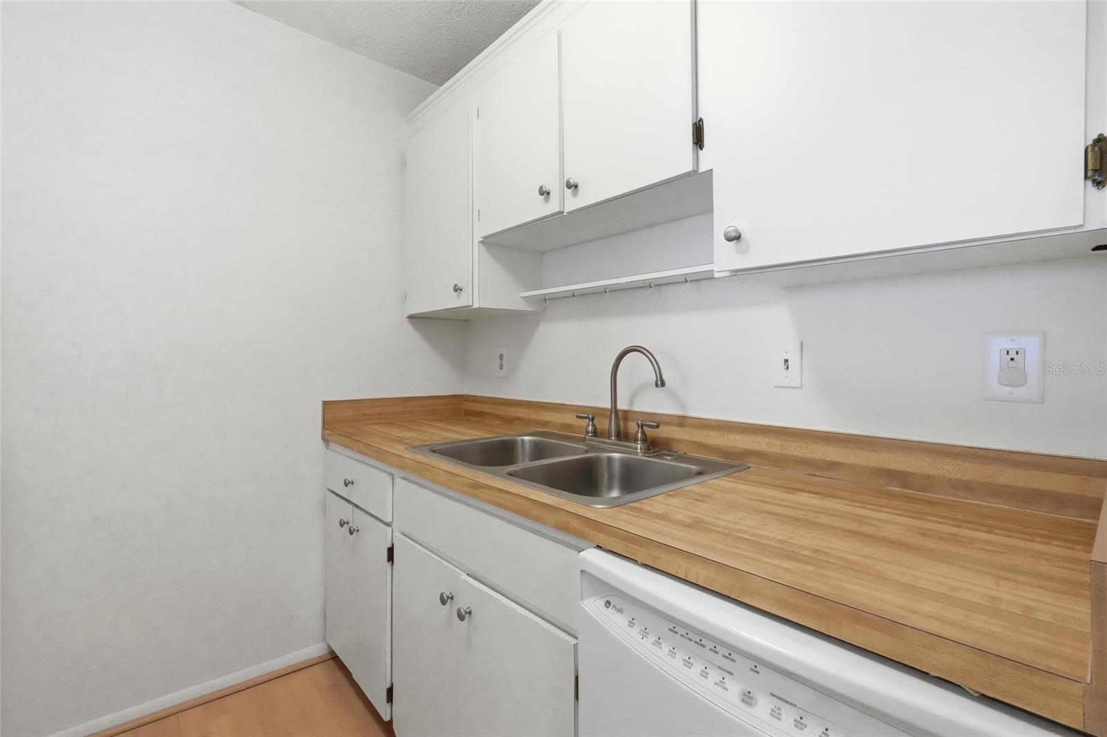 3267 Beneva Rd #203 Property Photo 18