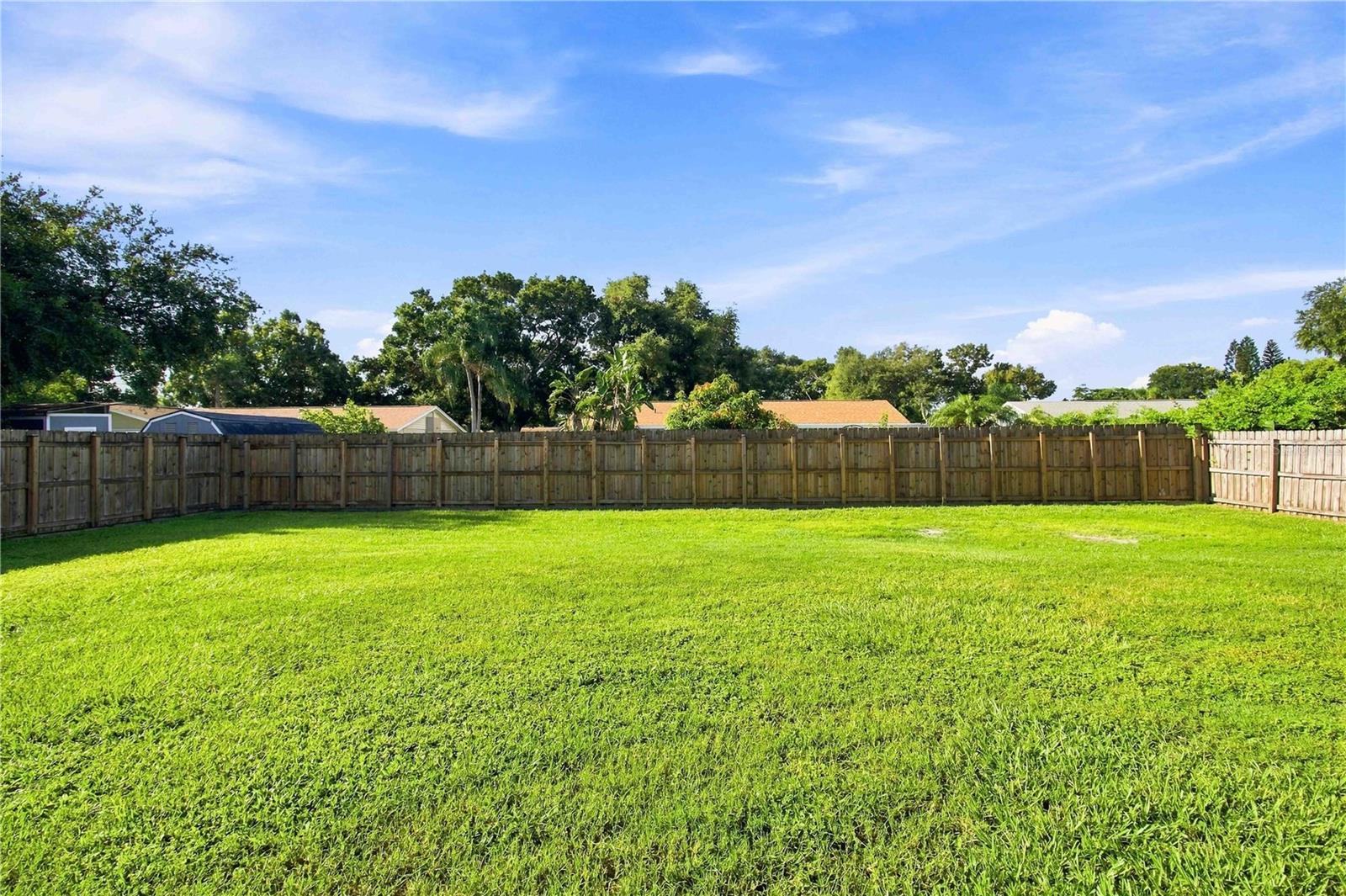 732 Plum Tree Ln Property Photo 7