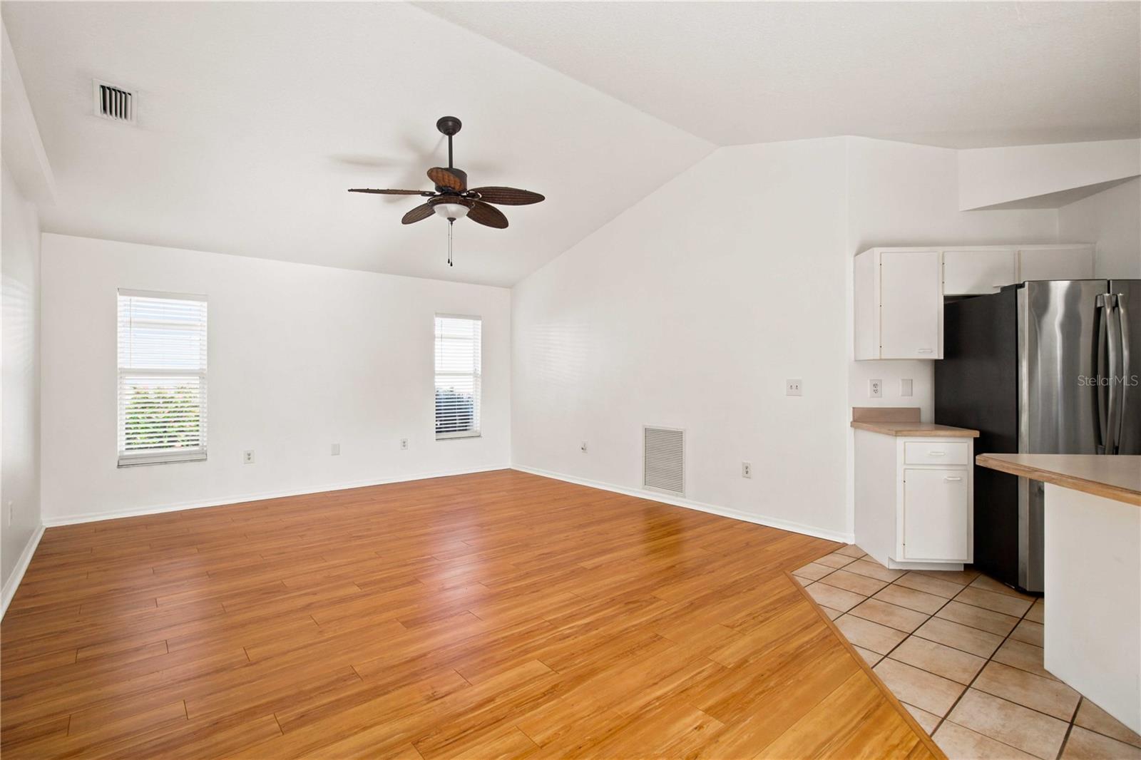 732 Plum Tree Ln Property Photo 18