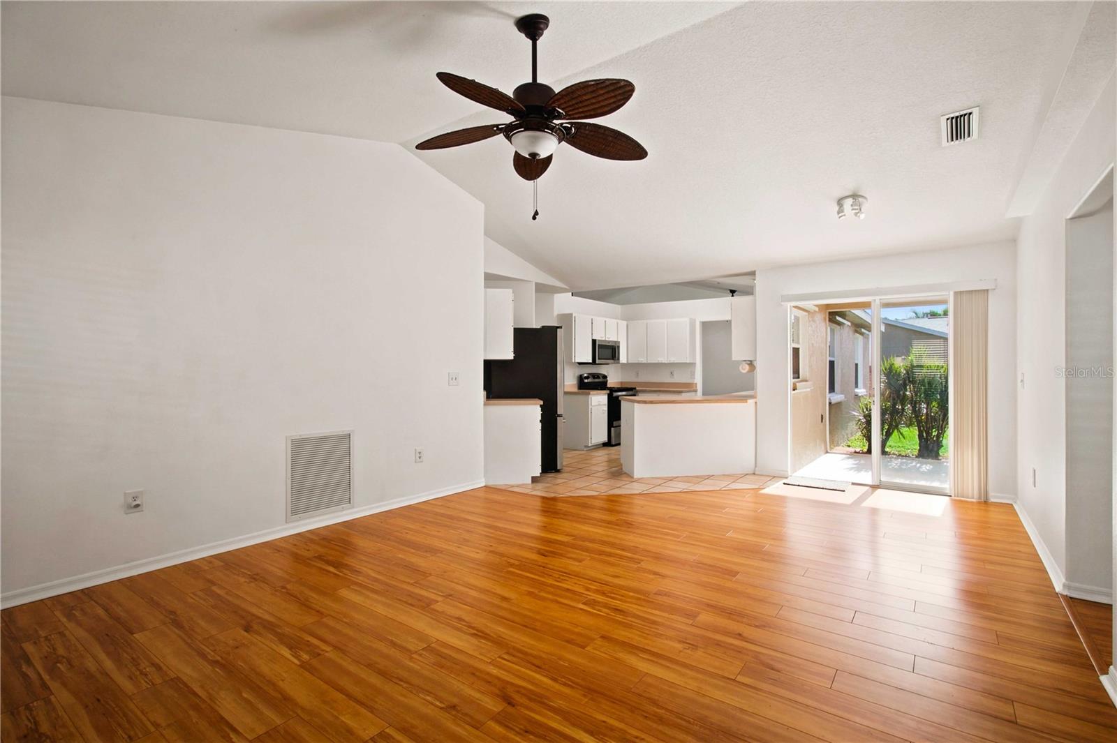732 Plum Tree Ln Property Photo 19