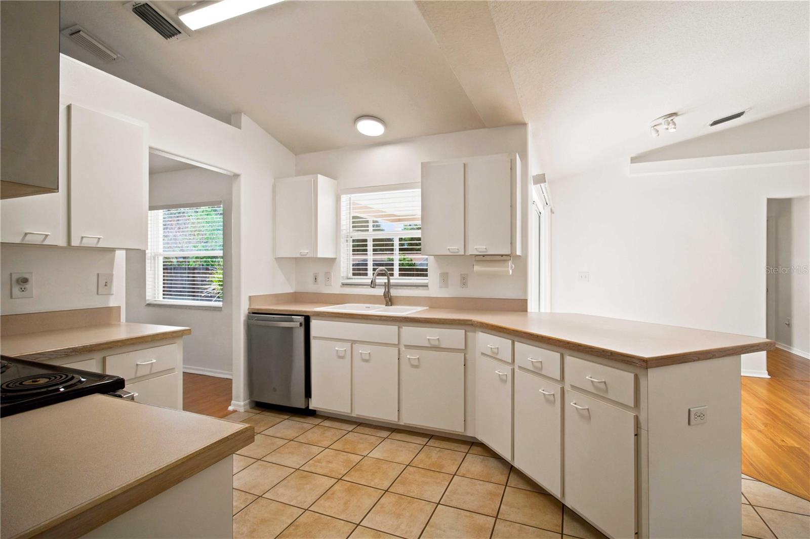 732 Plum Tree Ln Property Photo 23