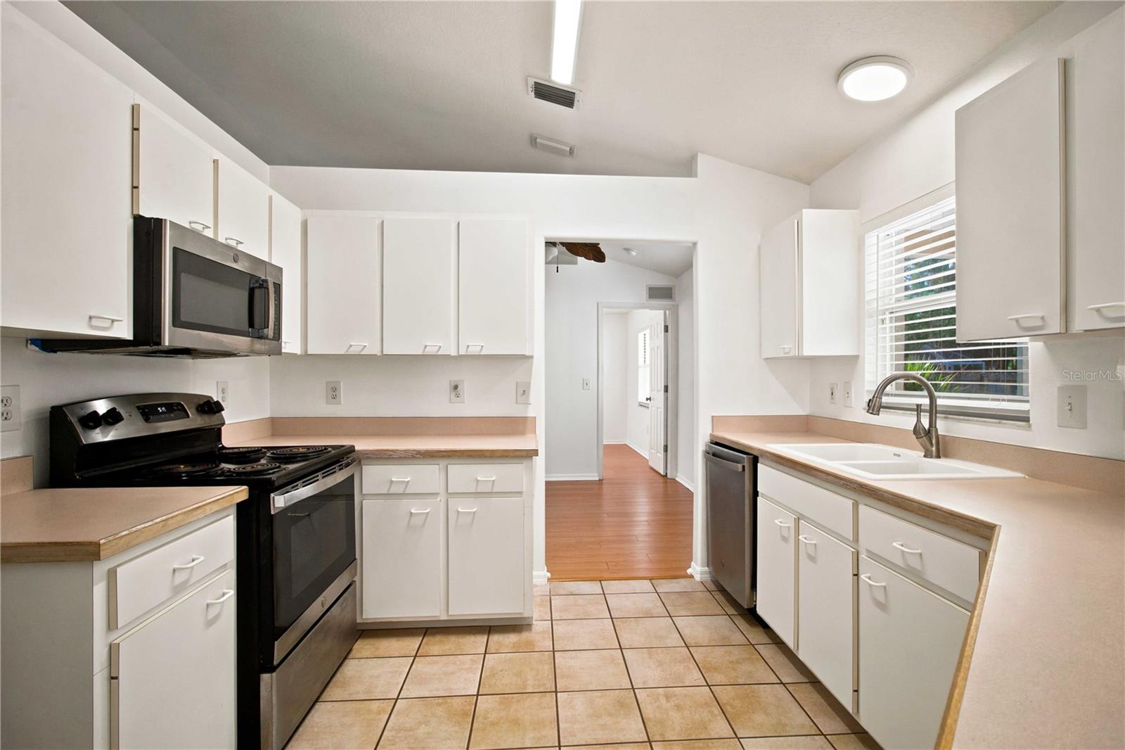 732 Plum Tree Ln Property Photo 24