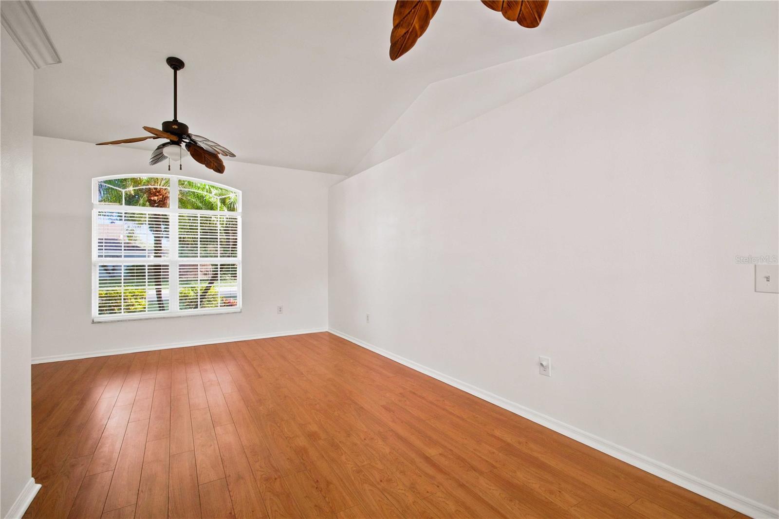 732 Plum Tree Ln Property Photo 27