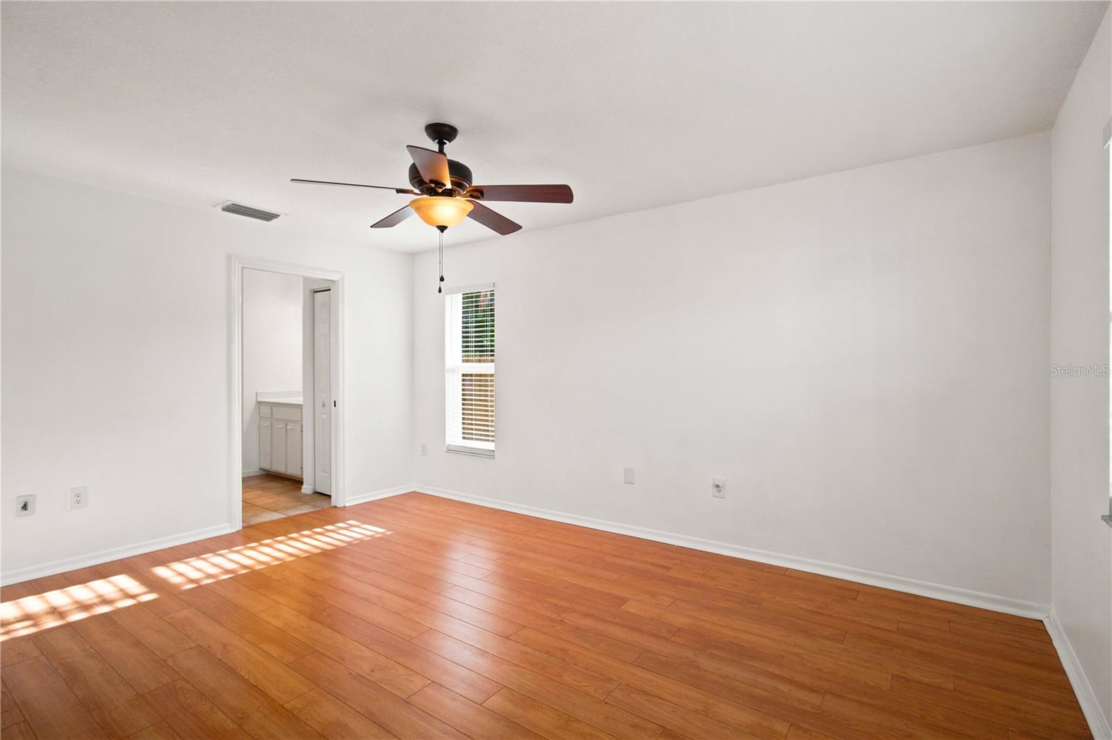 732 Plum Tree Ln Property Photo 28
