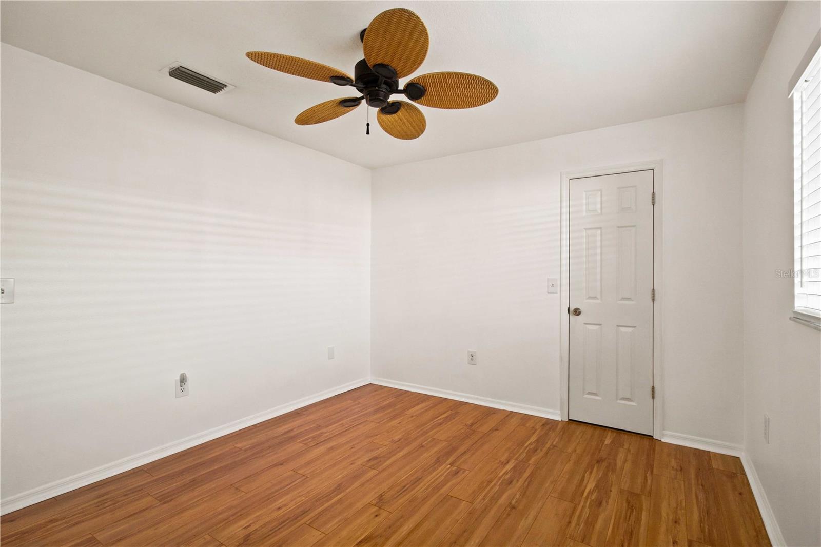 732 Plum Tree Ln Property Photo 36
