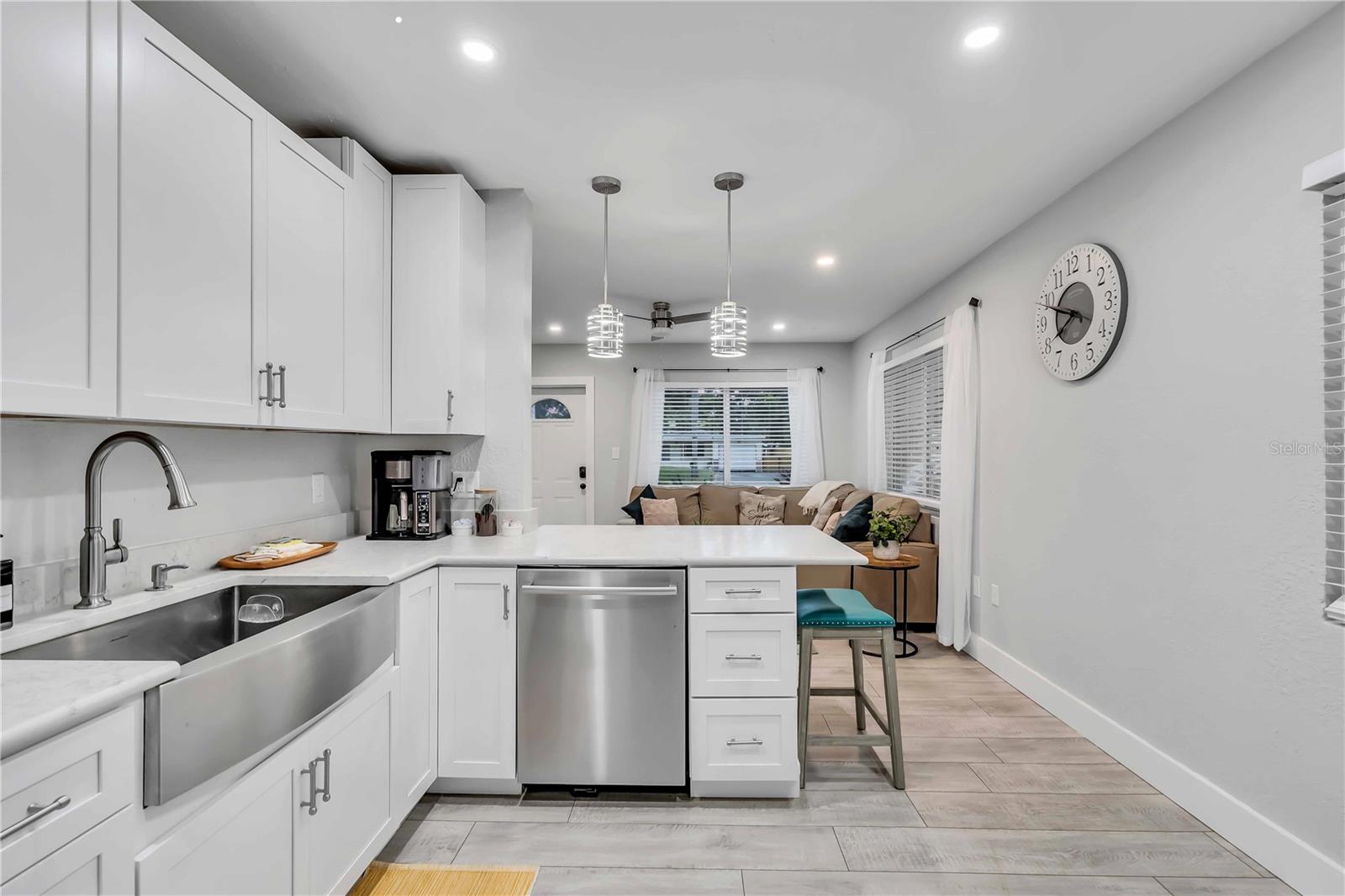 3231 New England St Property Photo 10