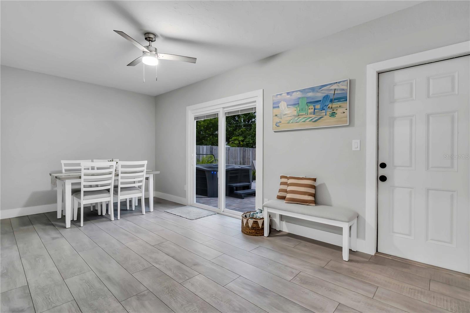 3231 New England St Property Photo 12