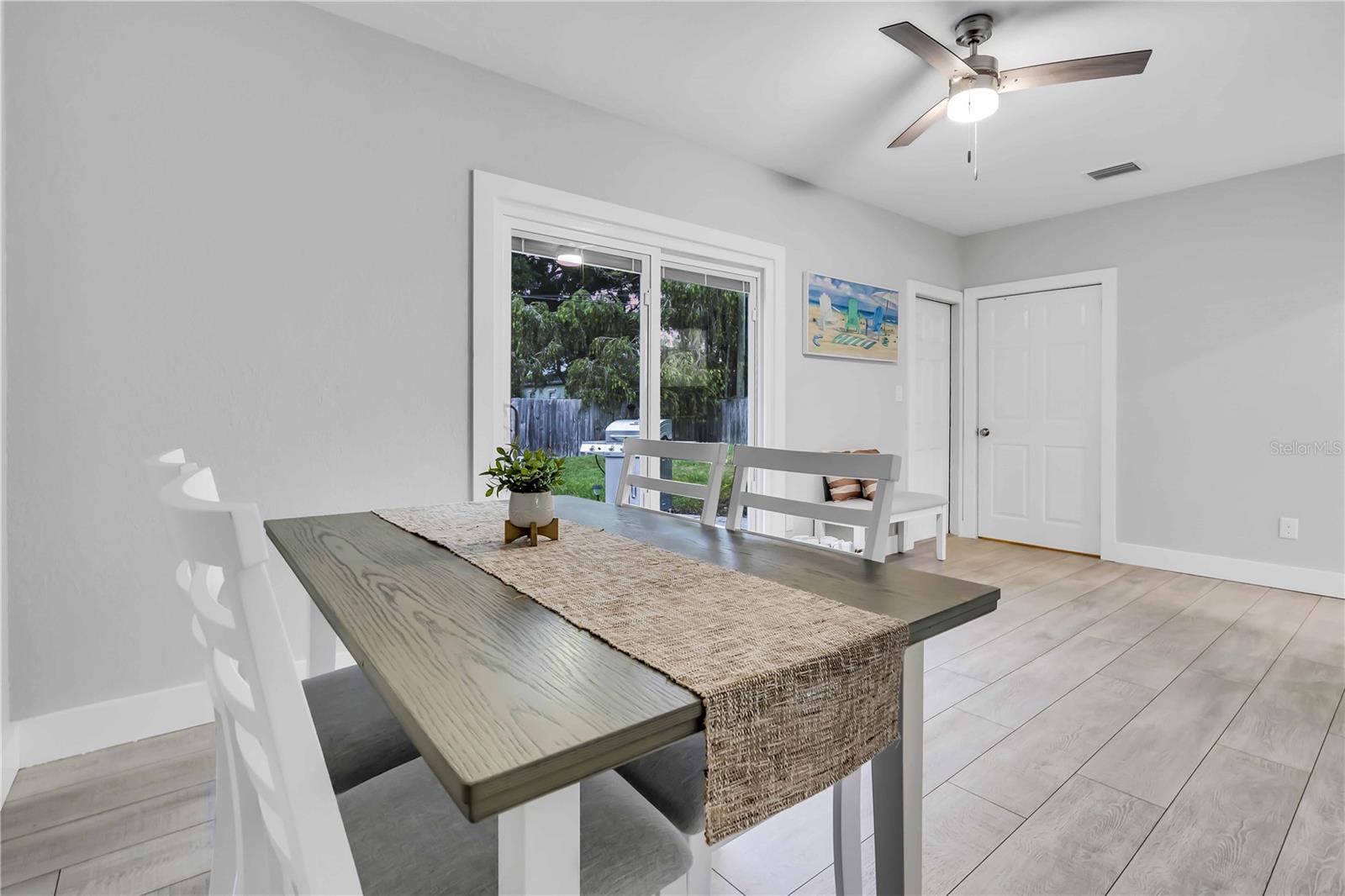 3231 New England St Property Photo 13
