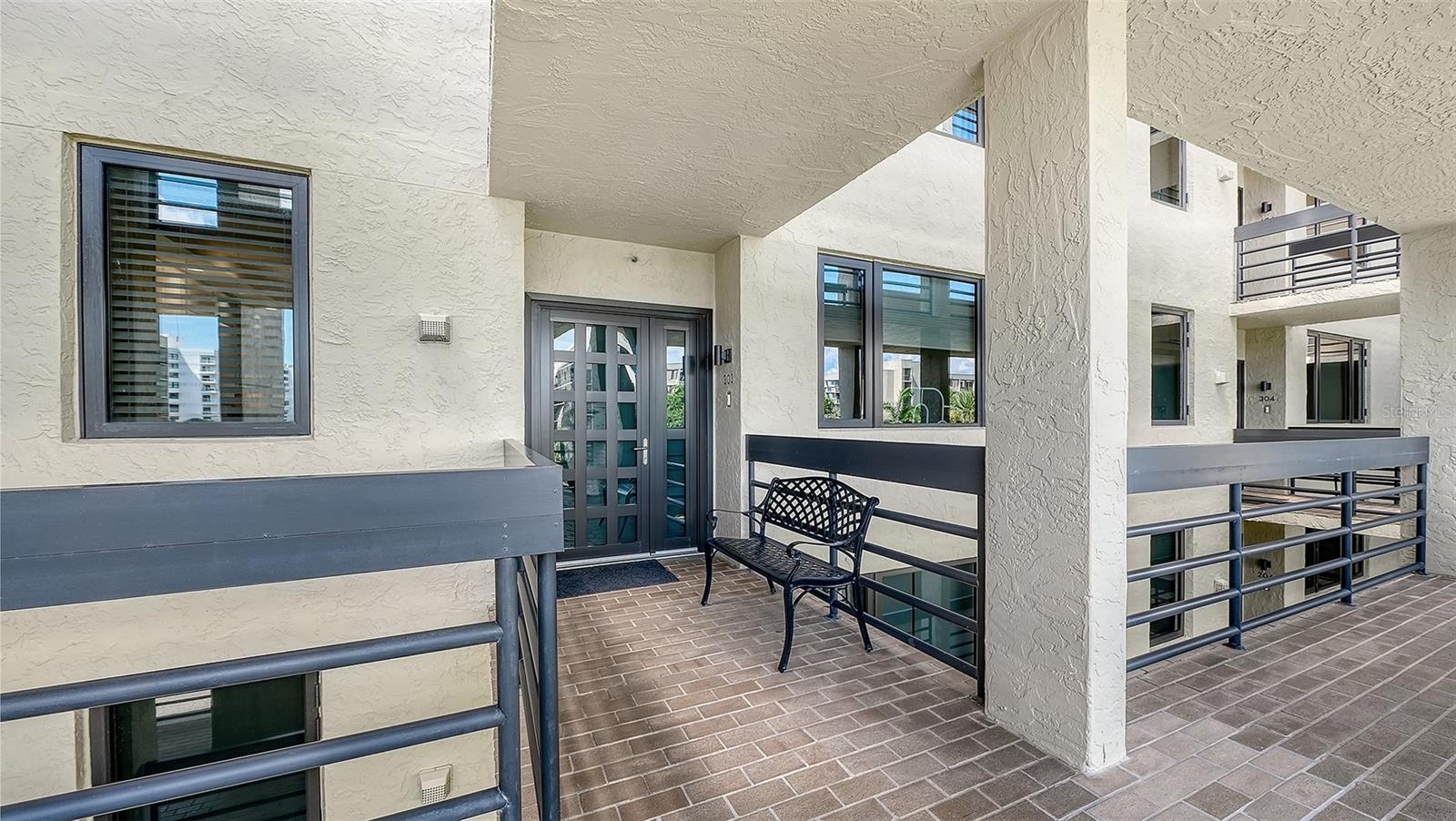 1075 Gulf Of Mexico Dr #303 Property Photo 3