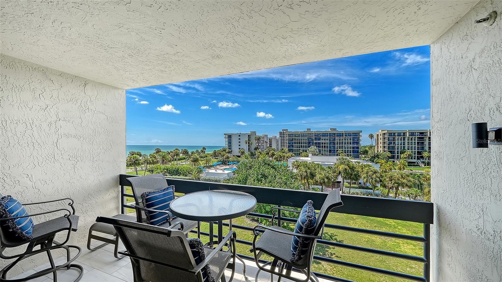 1075 Gulf Of Mexico Dr #303 Property Photo 13