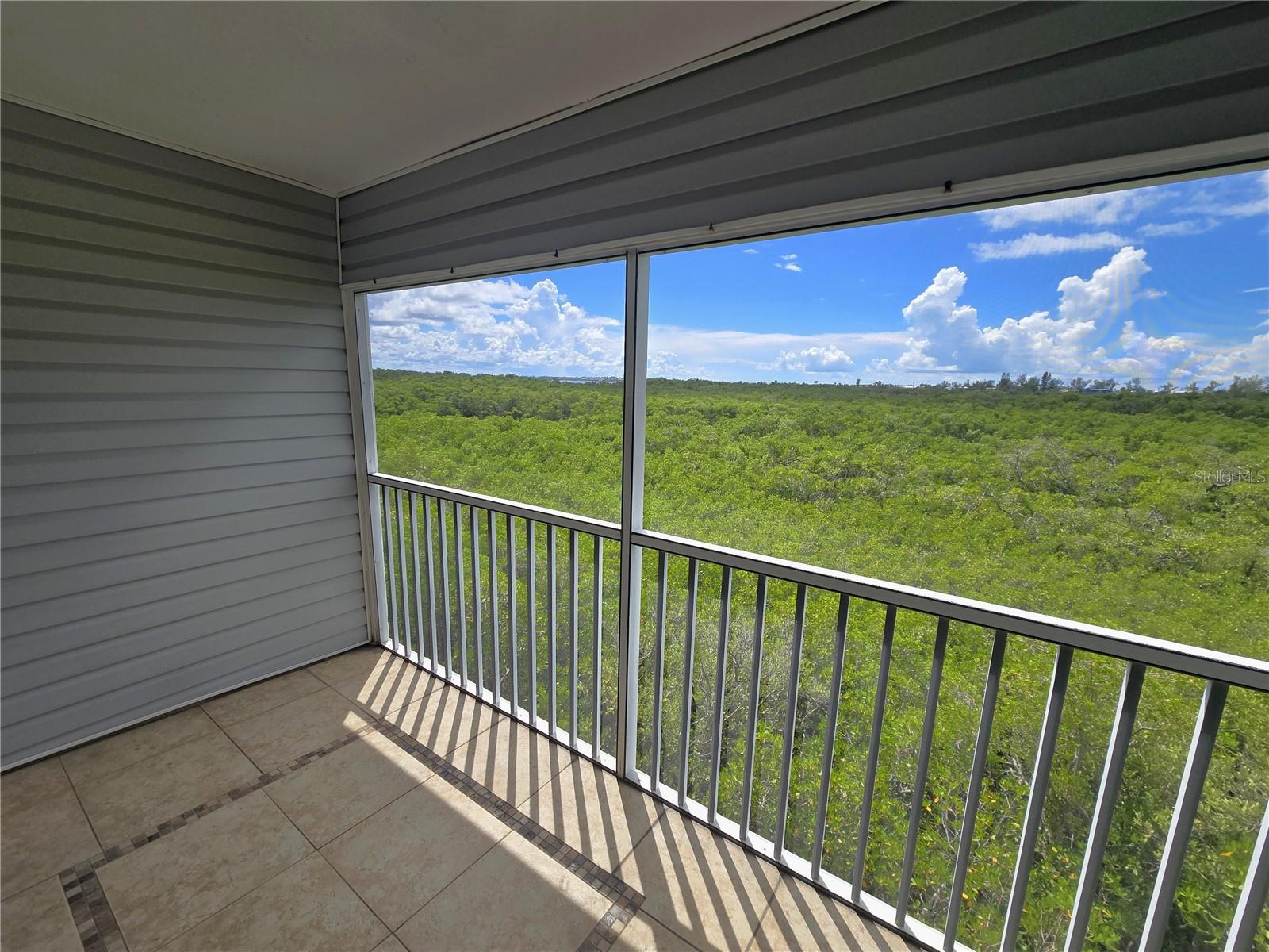 3607 E Bay Dr #206 Property Photo 18