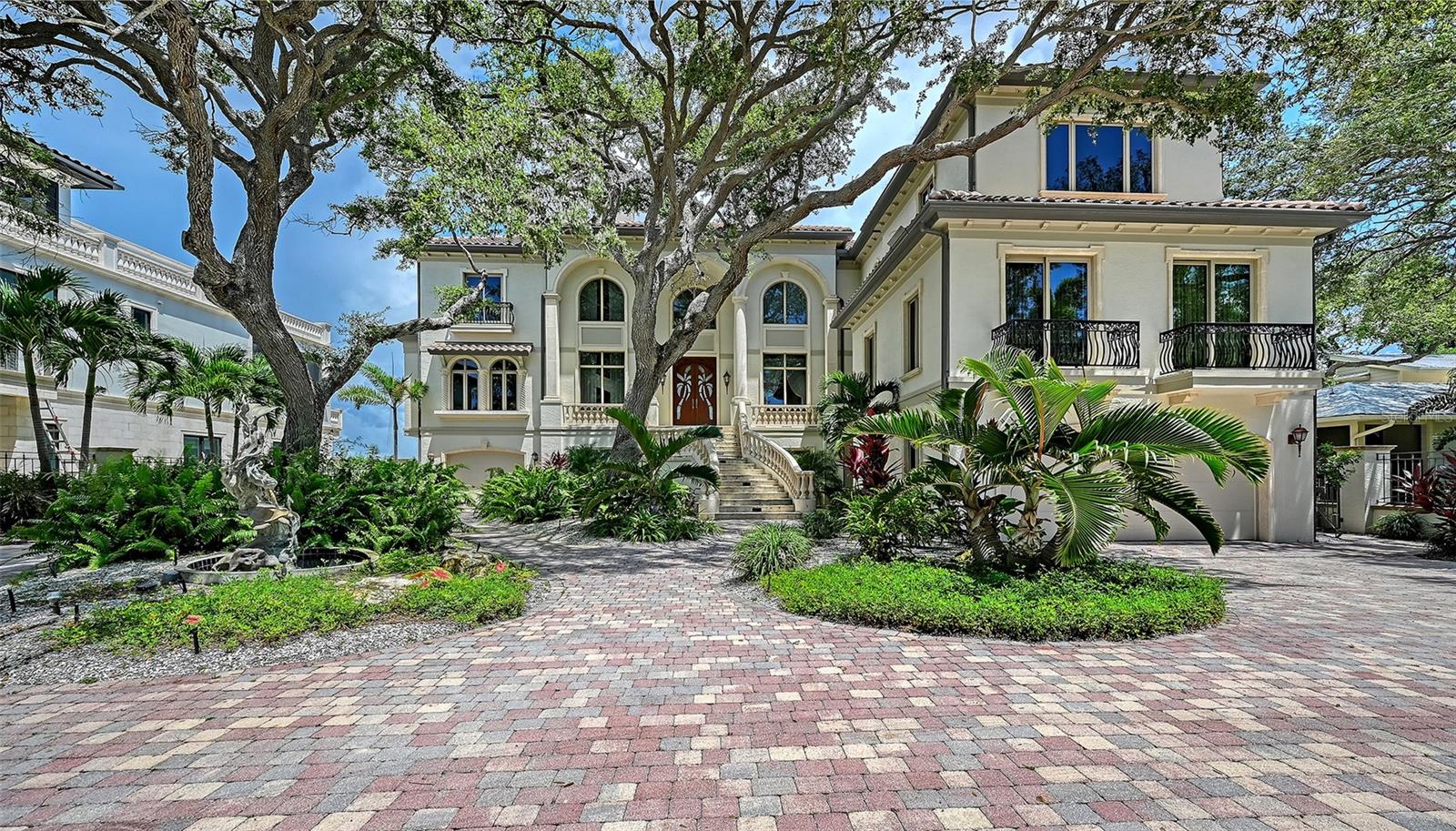 1216 N Casey Key Rd Property Photo 1