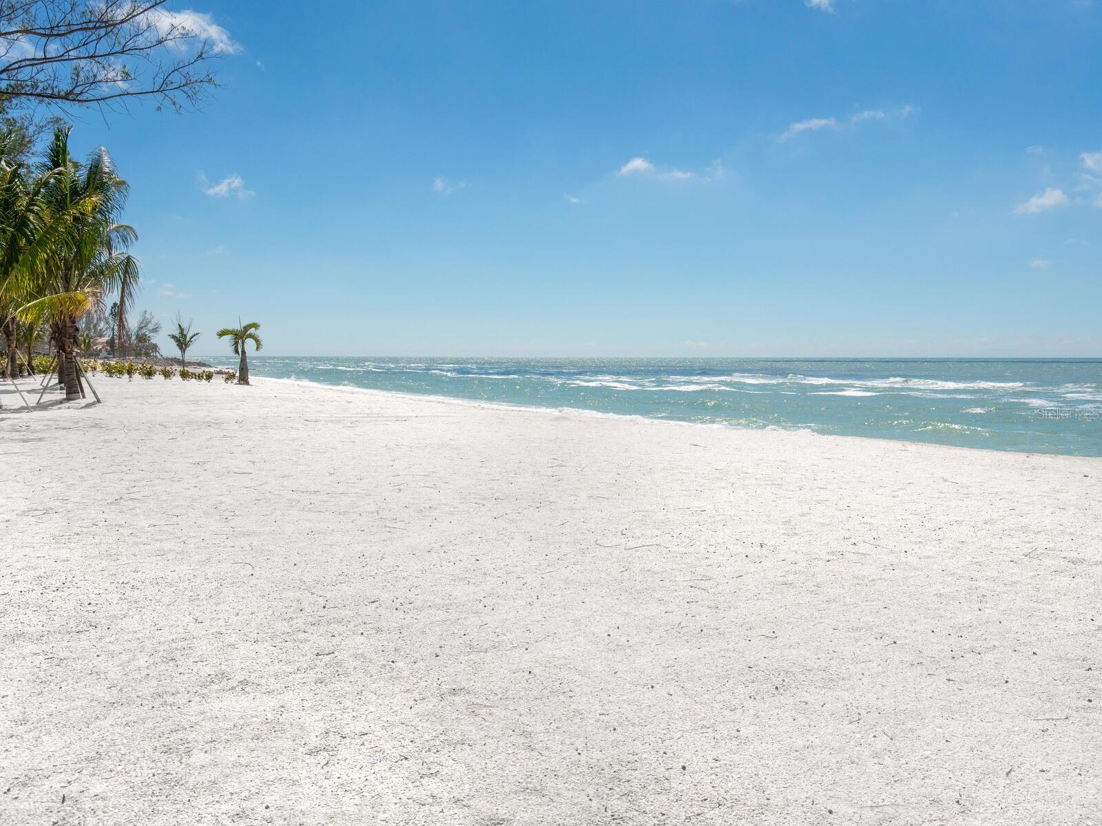 1216 N Casey Key Rd Property Photo 3