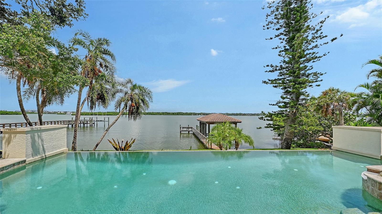 1216 N Casey Key Rd Property Photo 5
