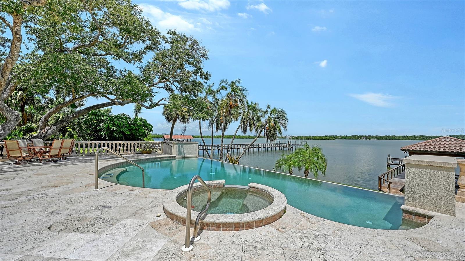 1216 N Casey Key Rd Property Photo 6