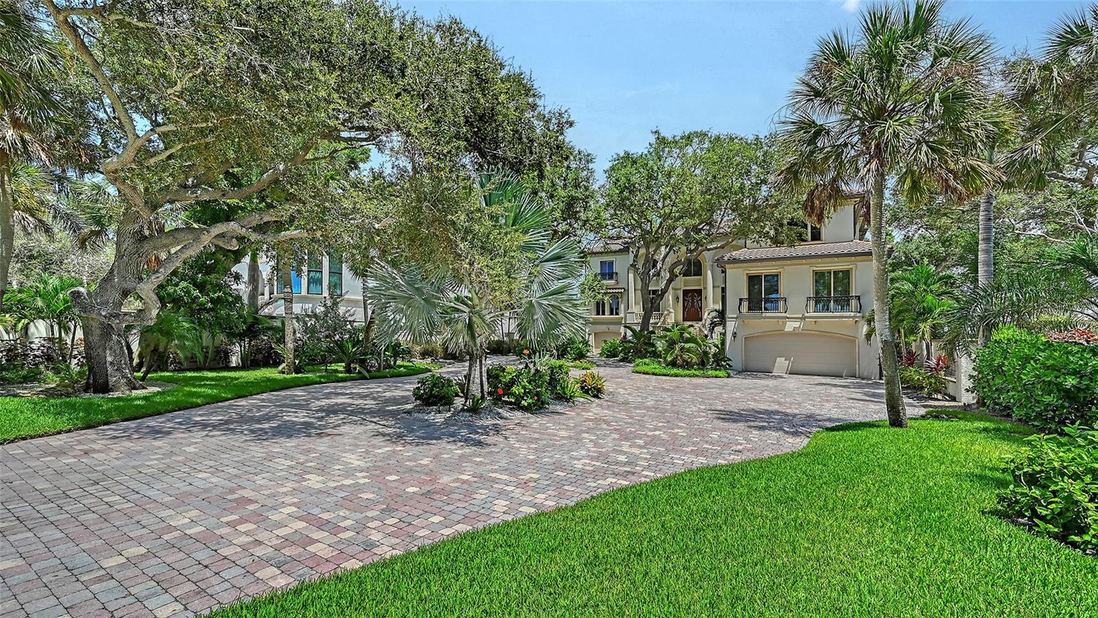 1216 N Casey Key Rd Property Photo 9