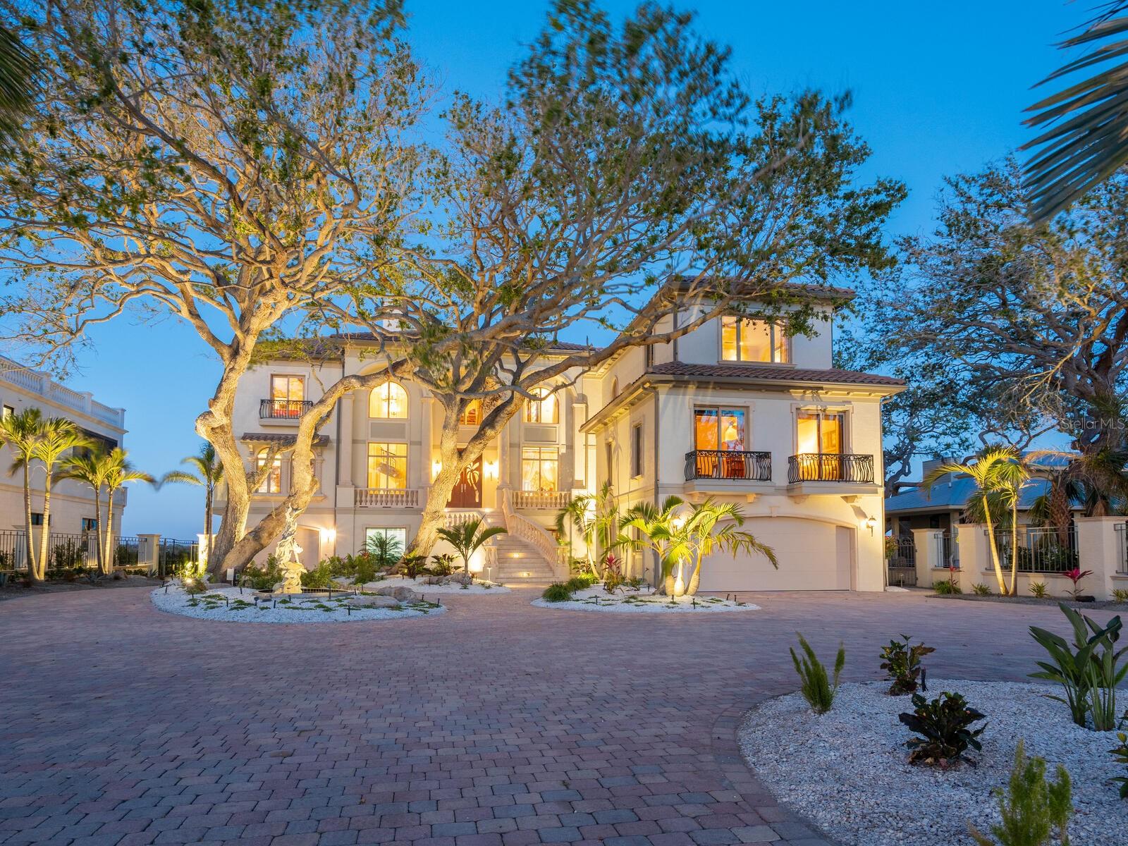 1216 N Casey Key Rd Property Photo 10