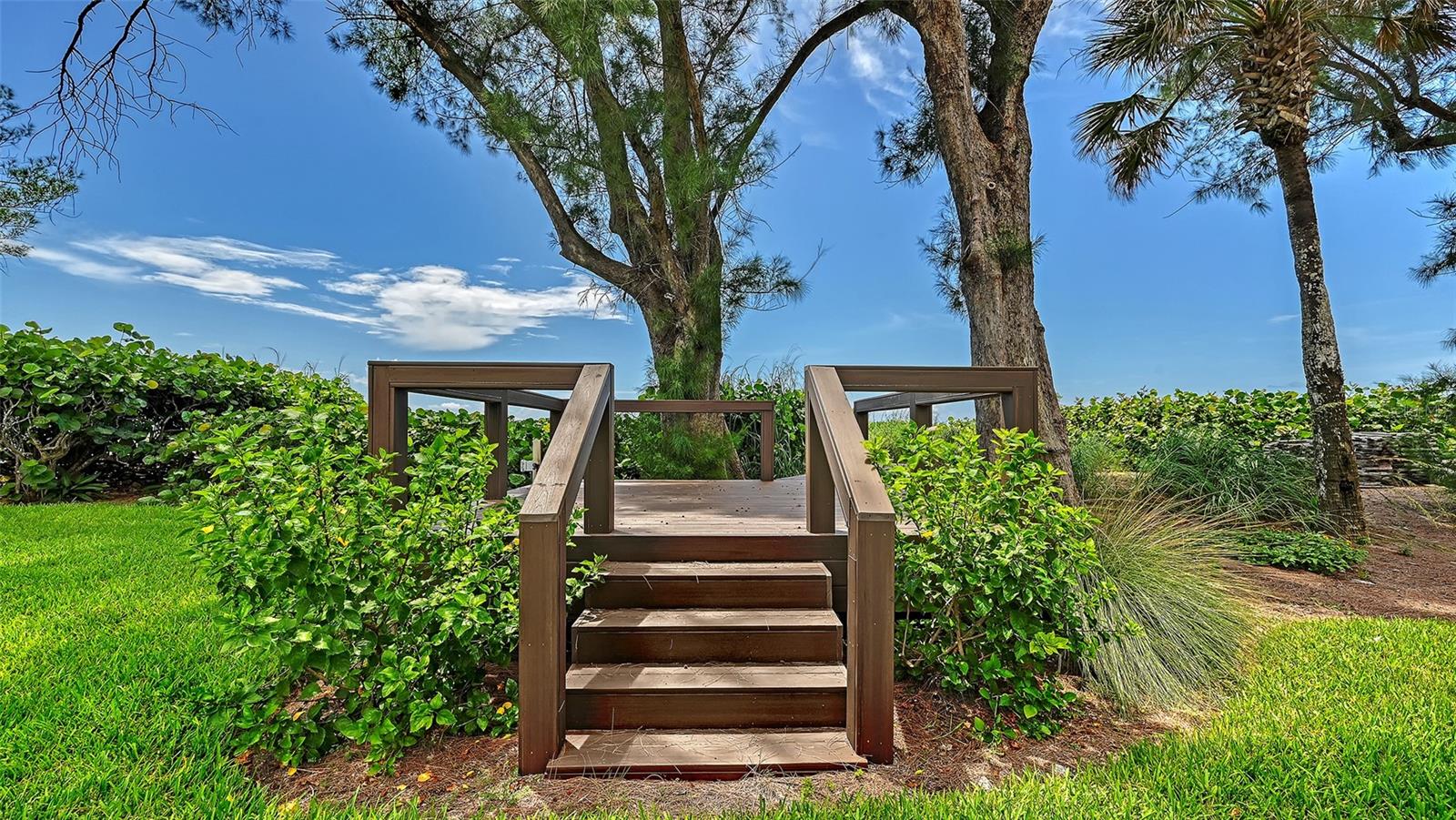 1216 N Casey Key Rd Property Photo 44