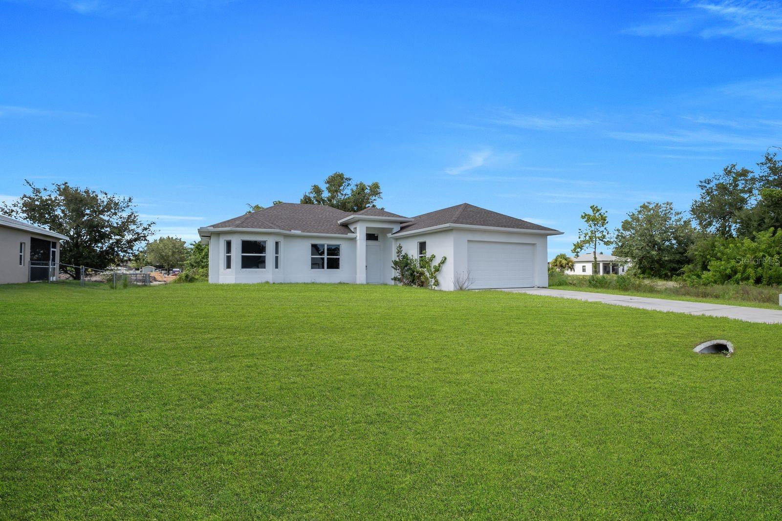856 William Denver St Property Photo 3