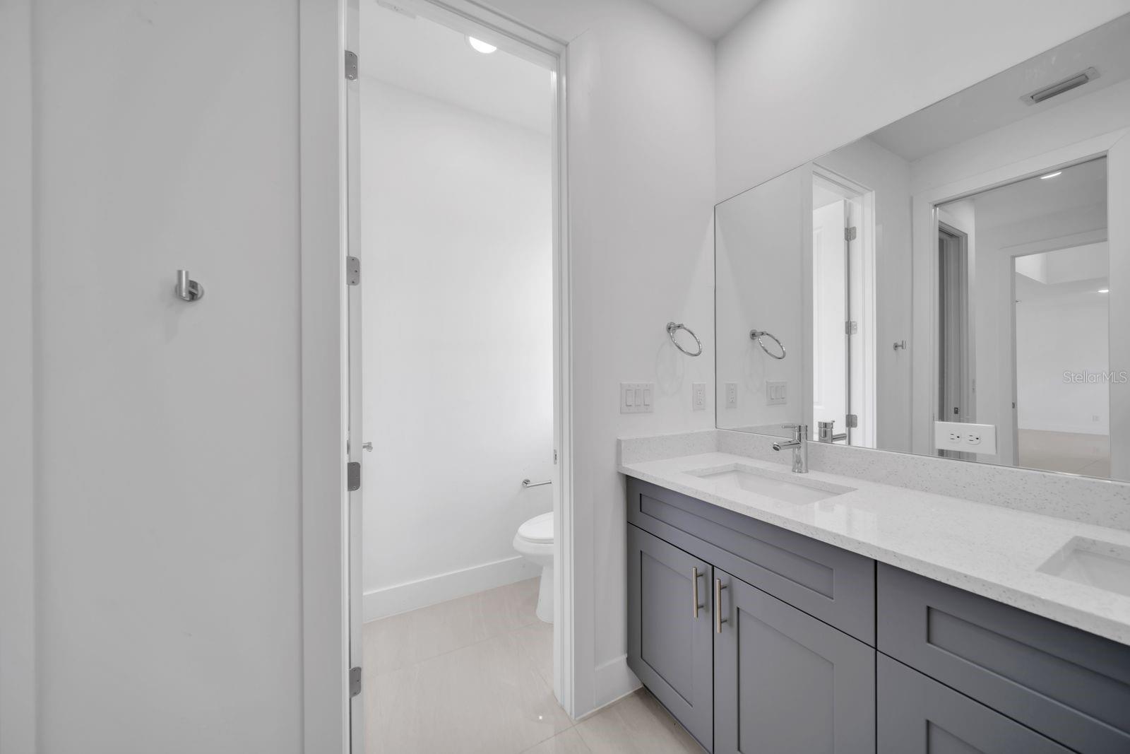 856 William Denver St Property Photo 18