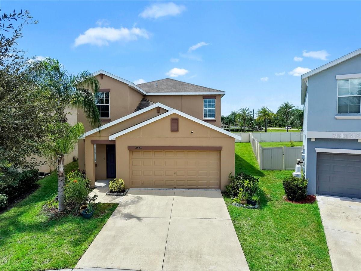 4924 Reflecting Pond Cir Property Photo 2