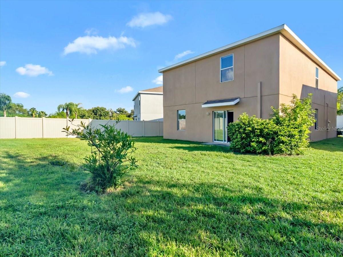 4924 Reflecting Pond Cir Property Photo 8