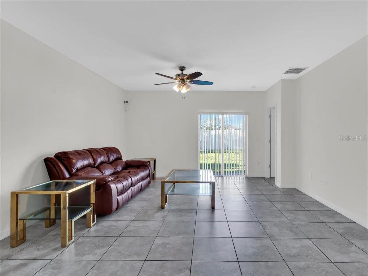 4924 Reflecting Pond Cir Property Photo 23
