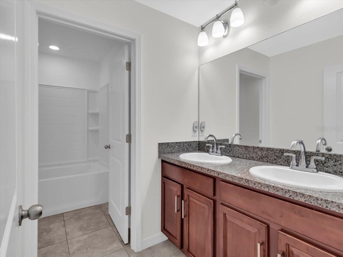 4924 Reflecting Pond Cir Property Photo 24