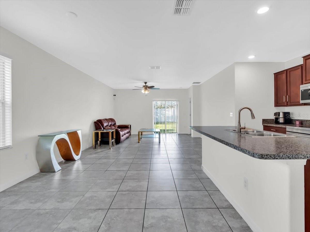 4924 Reflecting Pond Cir Property Photo 29