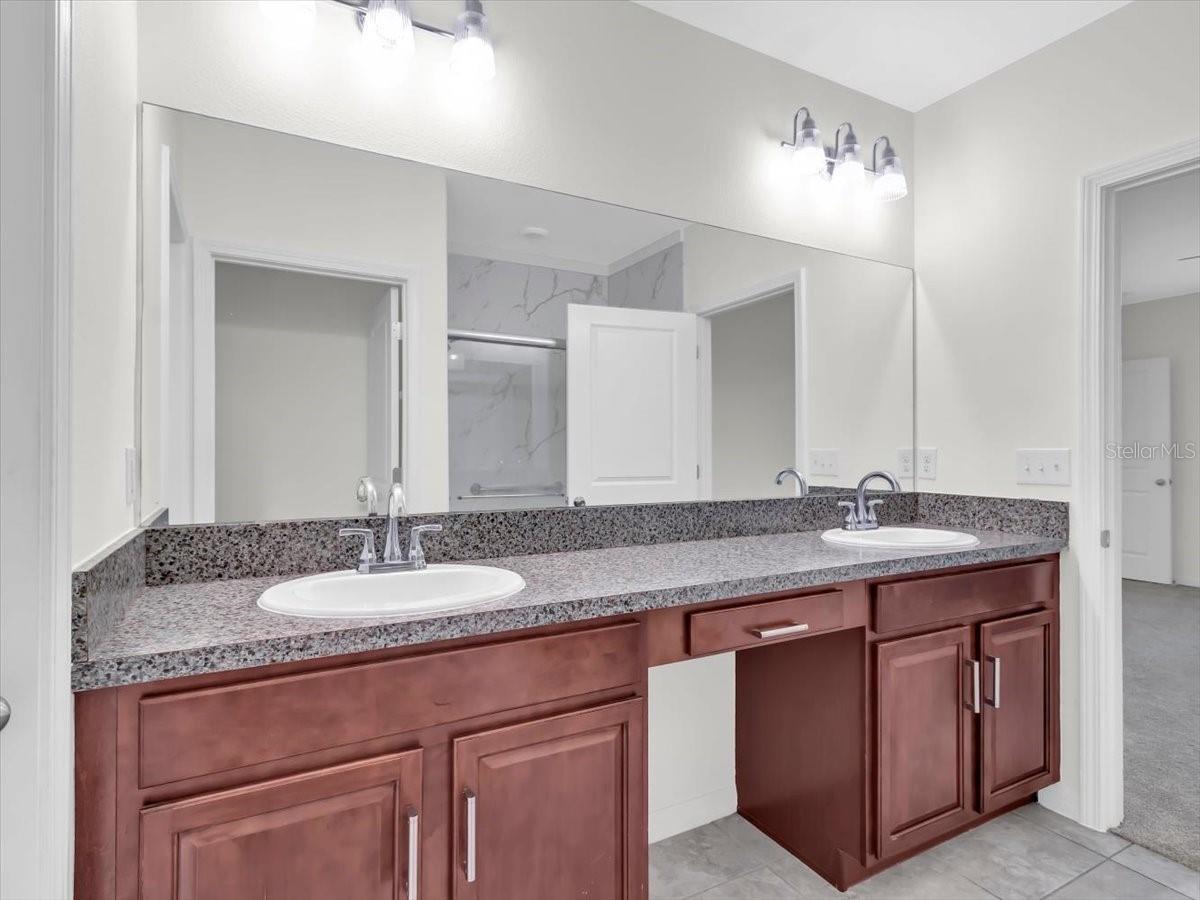 4924 Reflecting Pond Cir Property Photo 34