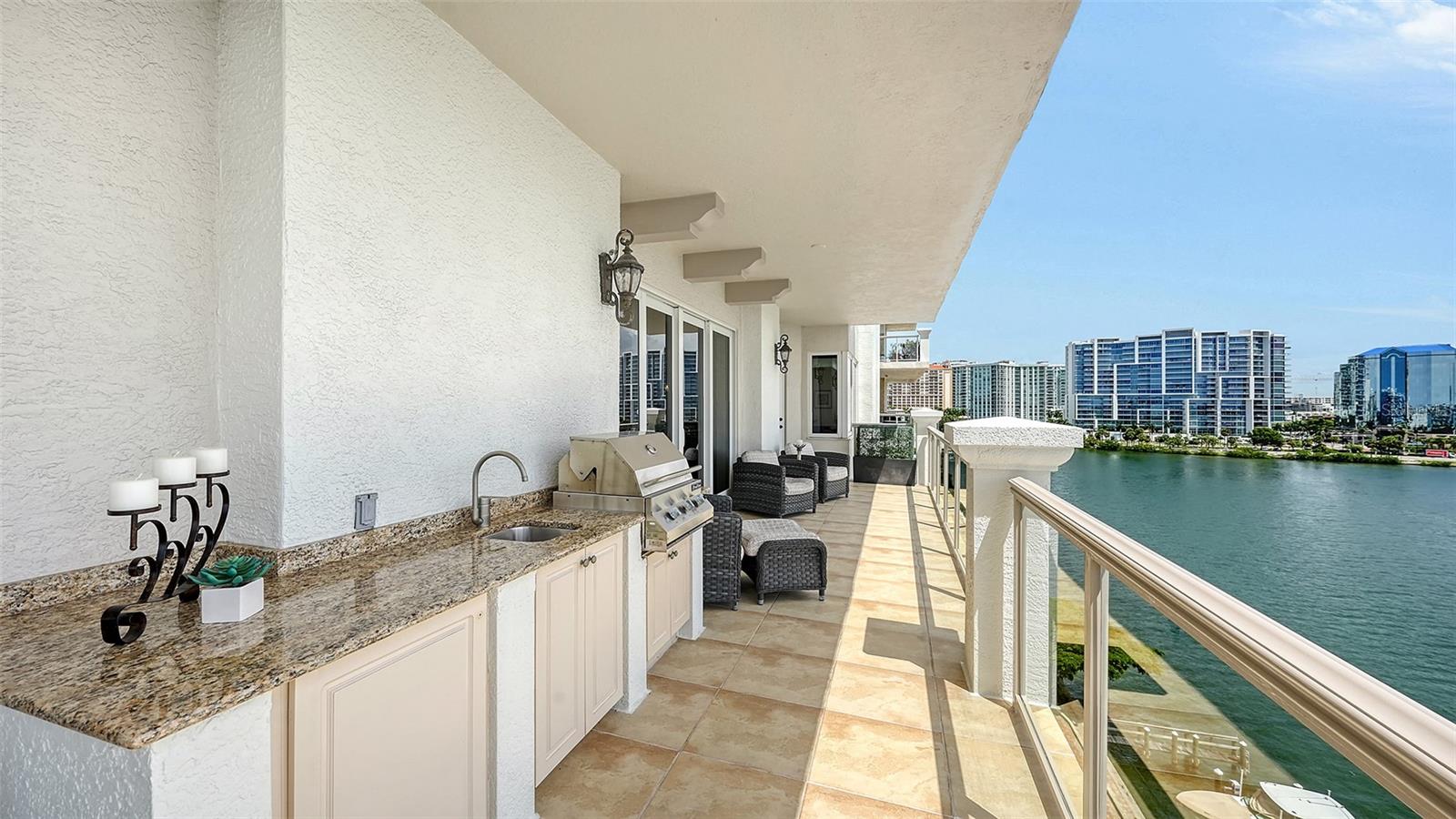 464 Golden Gate Pt #702 Property Photo 17