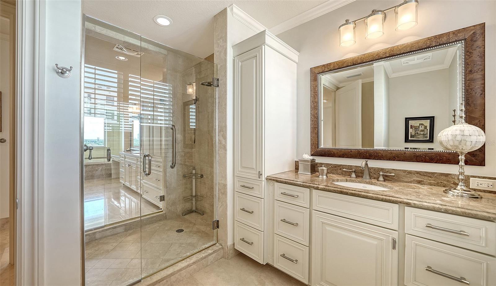 464 Golden Gate Pt #702 Property Photo 31