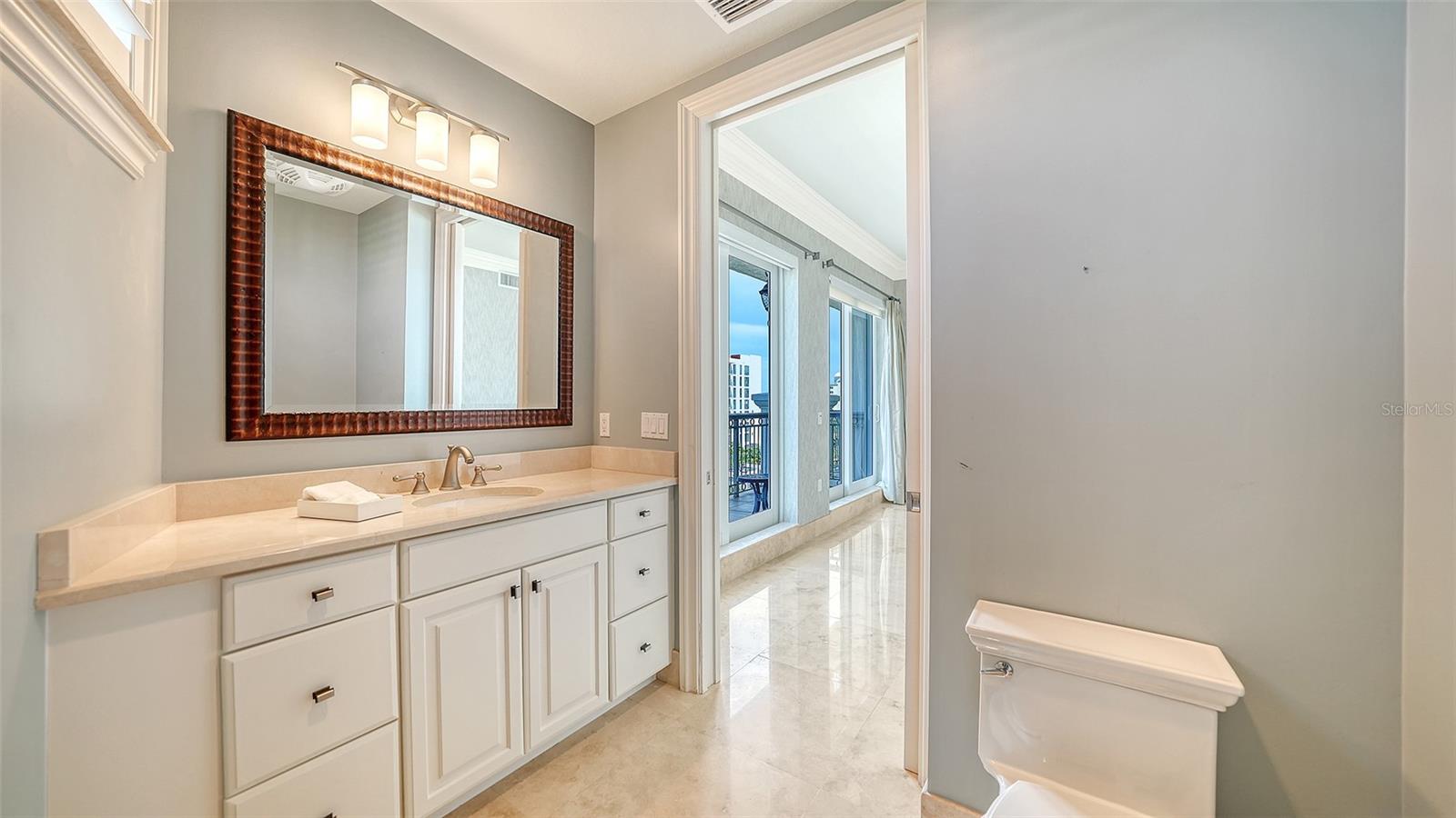 464 Golden Gate Pt #702 Property Photo 39