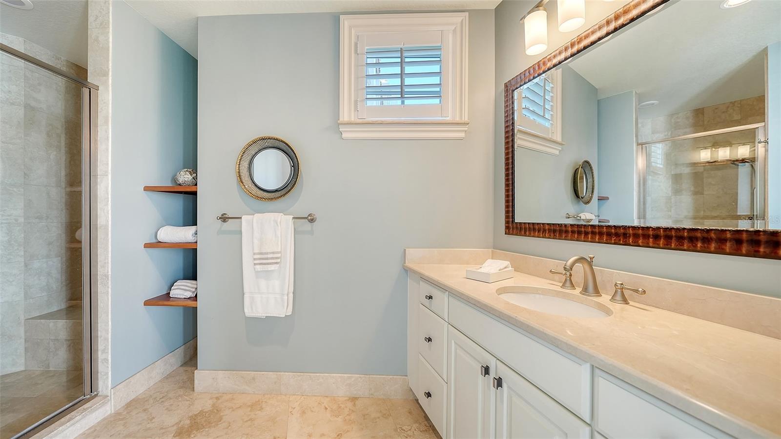 464 Golden Gate Pt #702 Property Photo 40