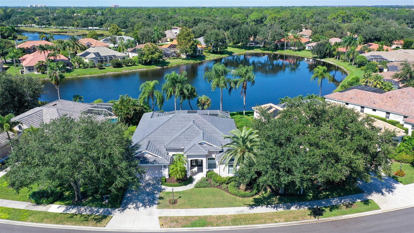 335 Park Trace Blvd Property Photo 1