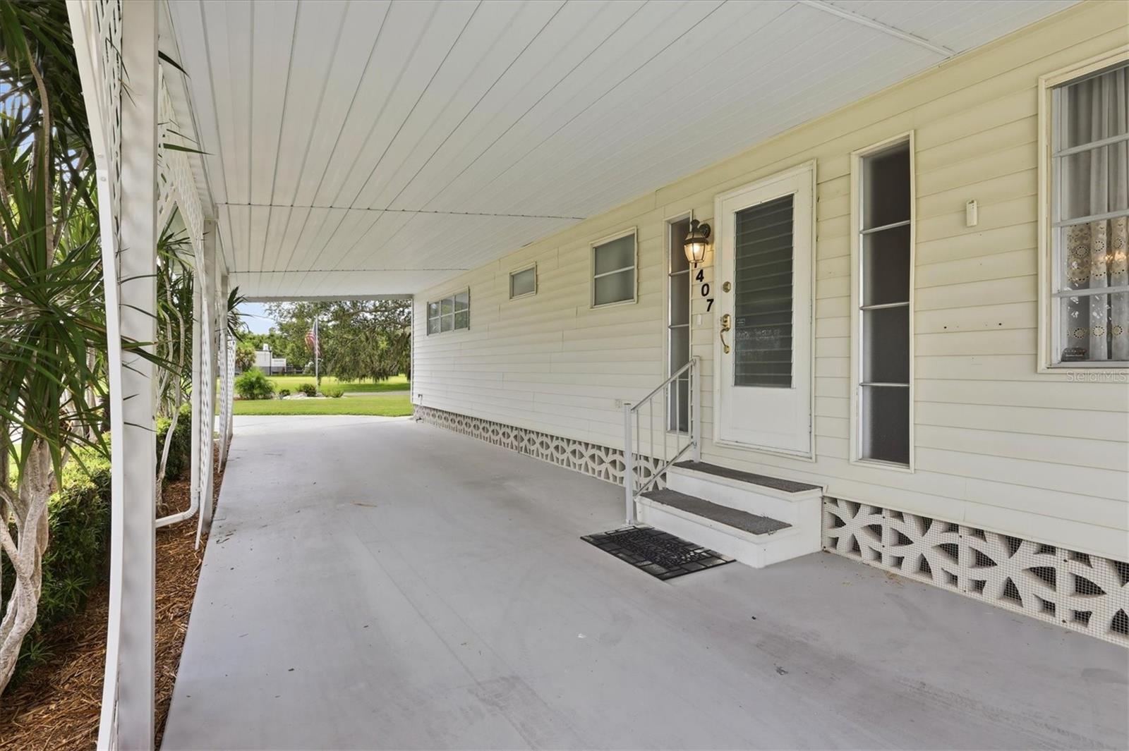 1407 41st Ave E Property Photo 2