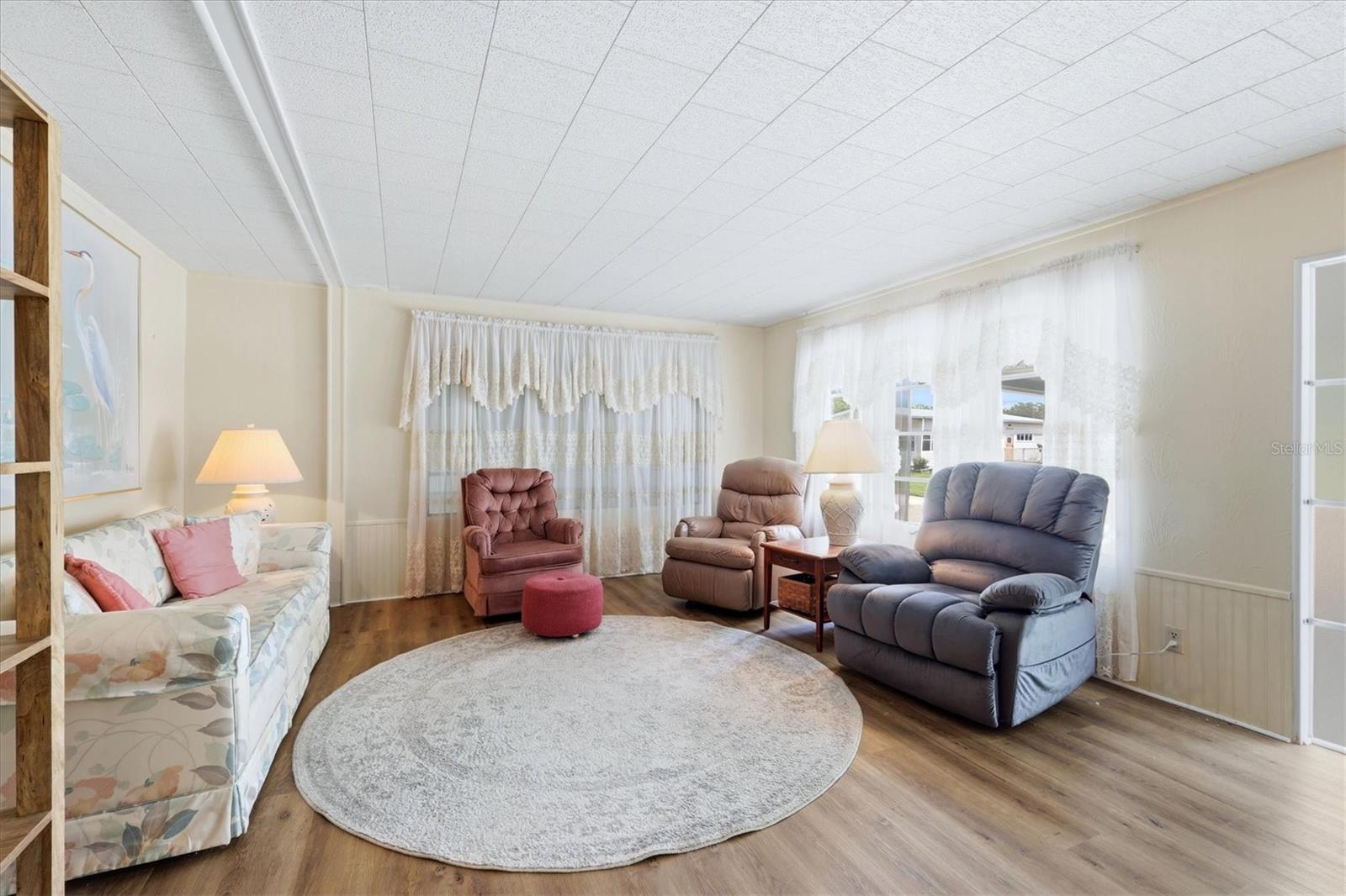 1407 41st Ave E Property Photo 6