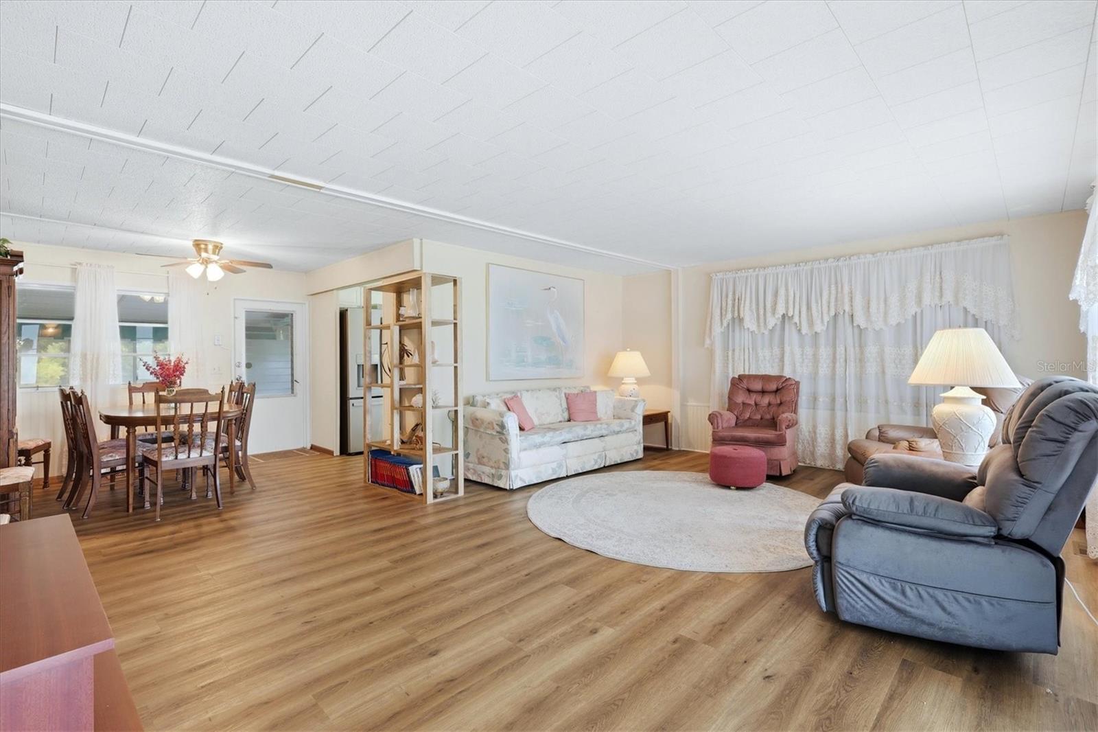 1407 41st Ave E Property Photo 7