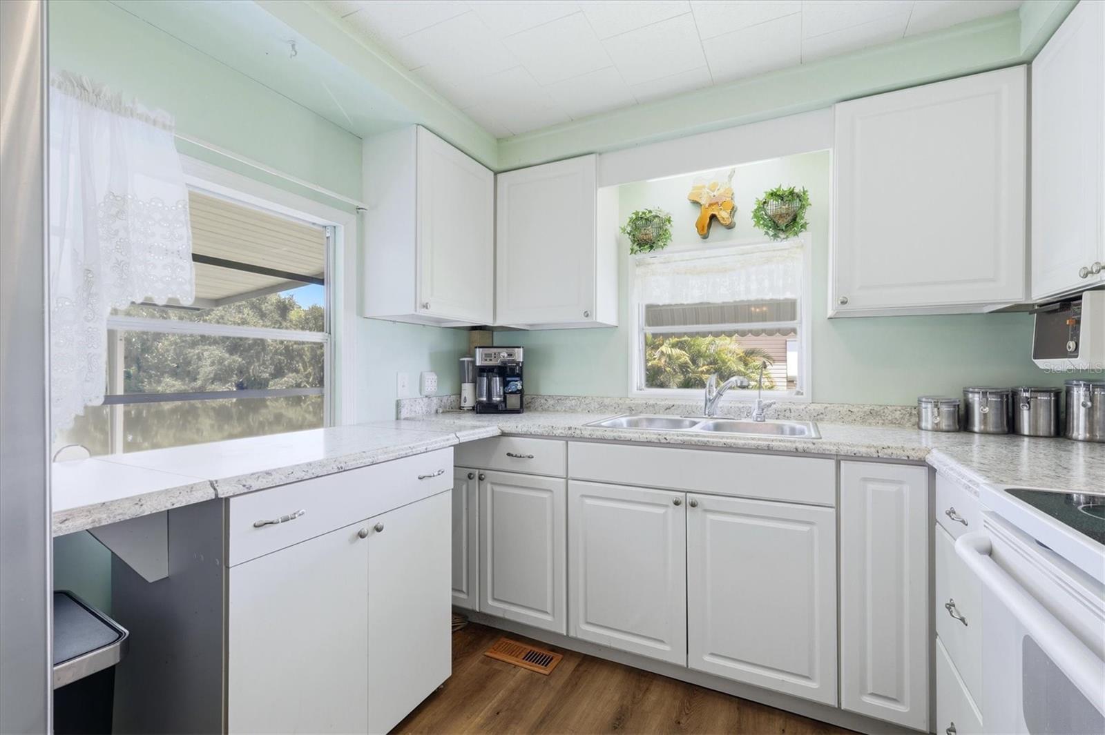 1407 41st Ave E Property Photo 11