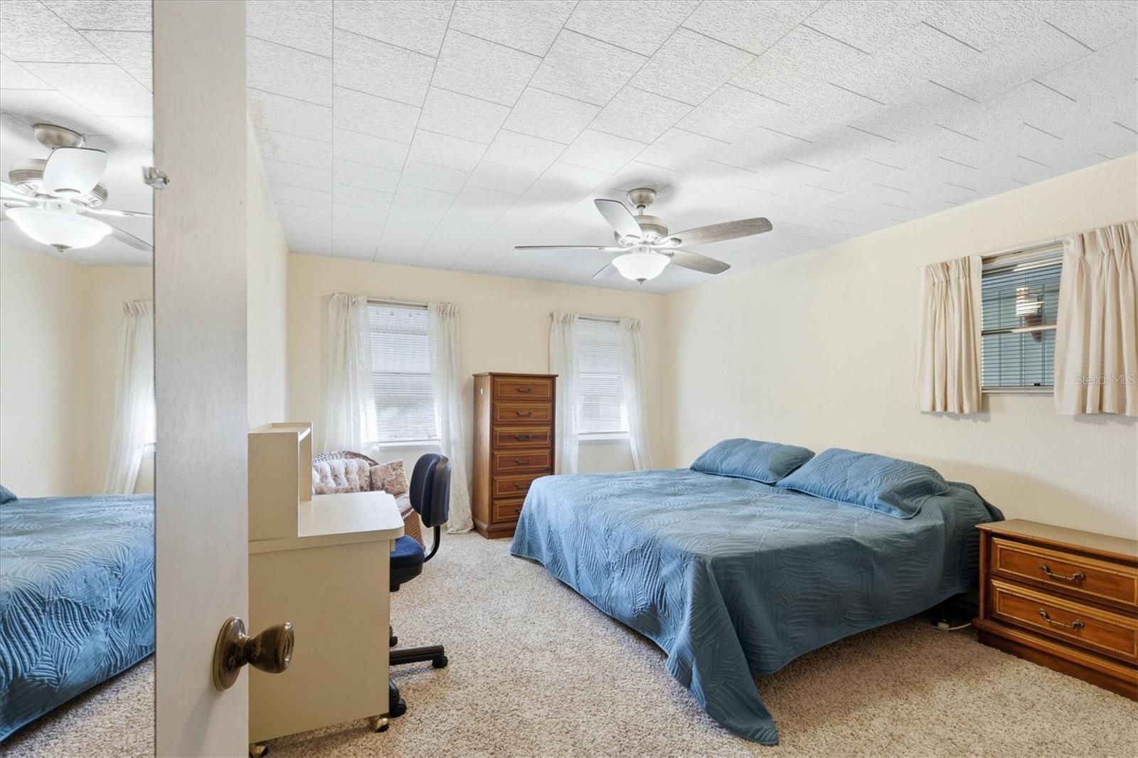 1407 41st Ave E Property Photo 18