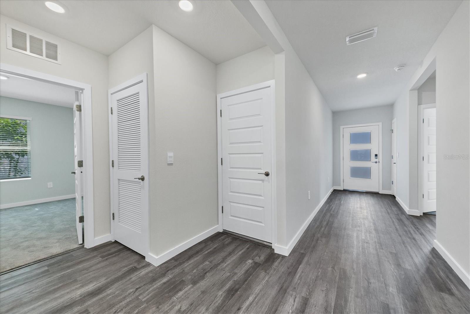 17218 Barnwood Pl Property Photo 3