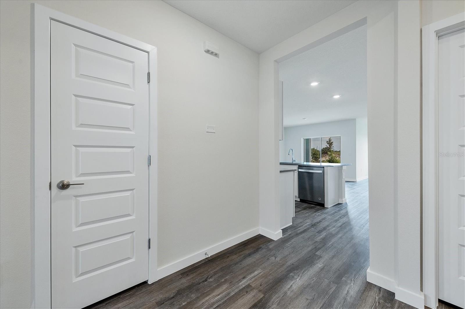 17218 Barnwood Pl Property Photo 4