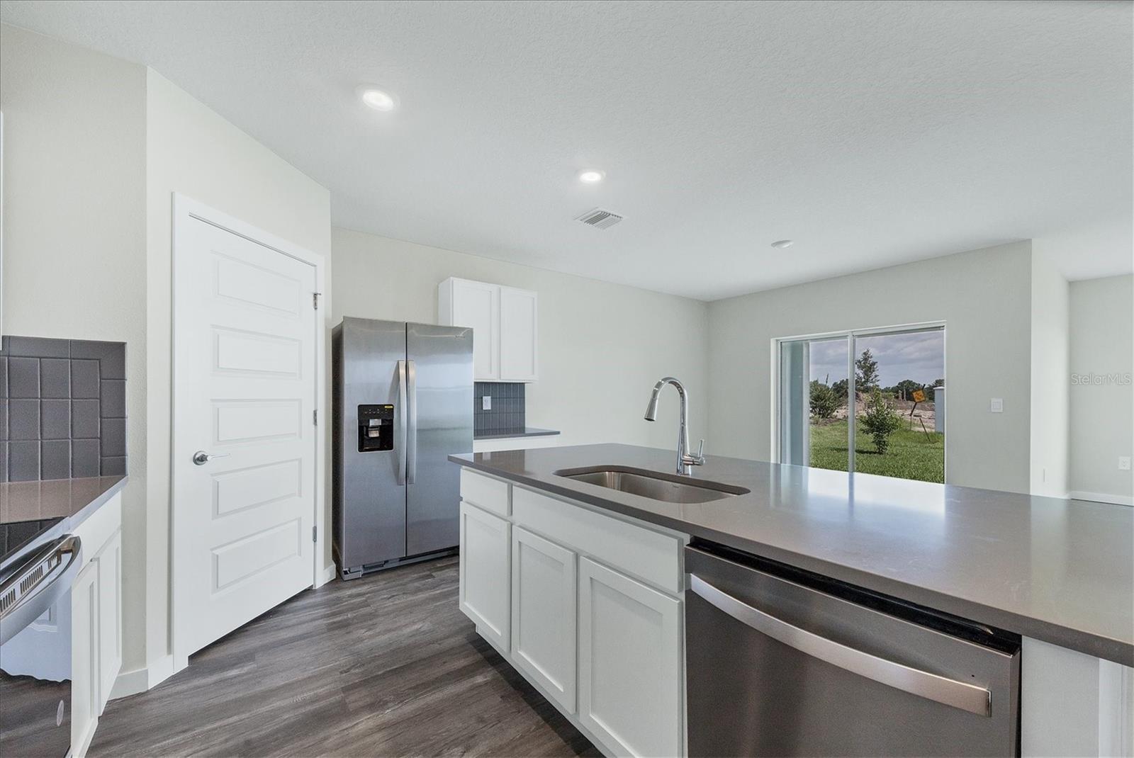 17218 Barnwood Pl Property Photo 7
