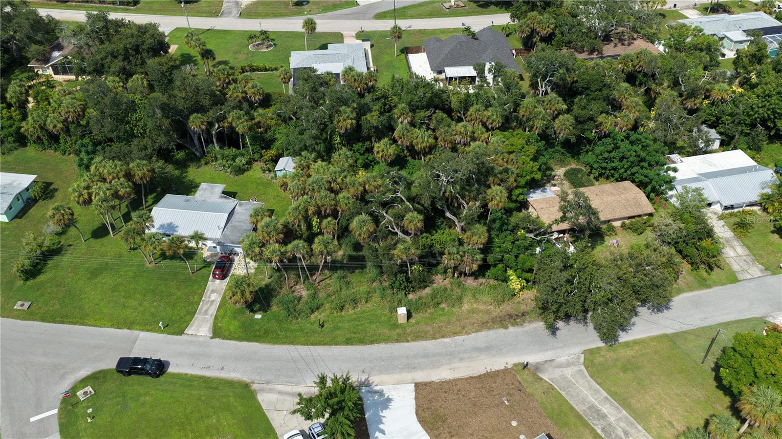 Groveland Ave Property Photo 3