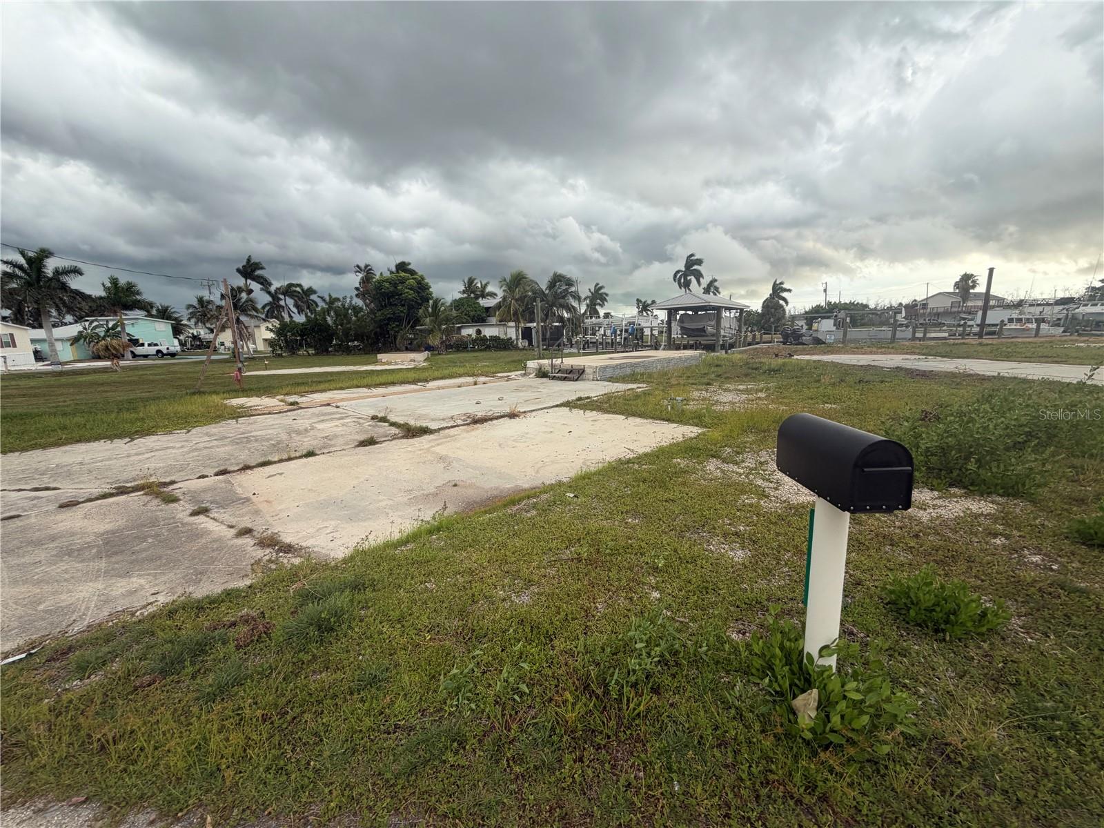 3881 Areca Dr Property Photo 11