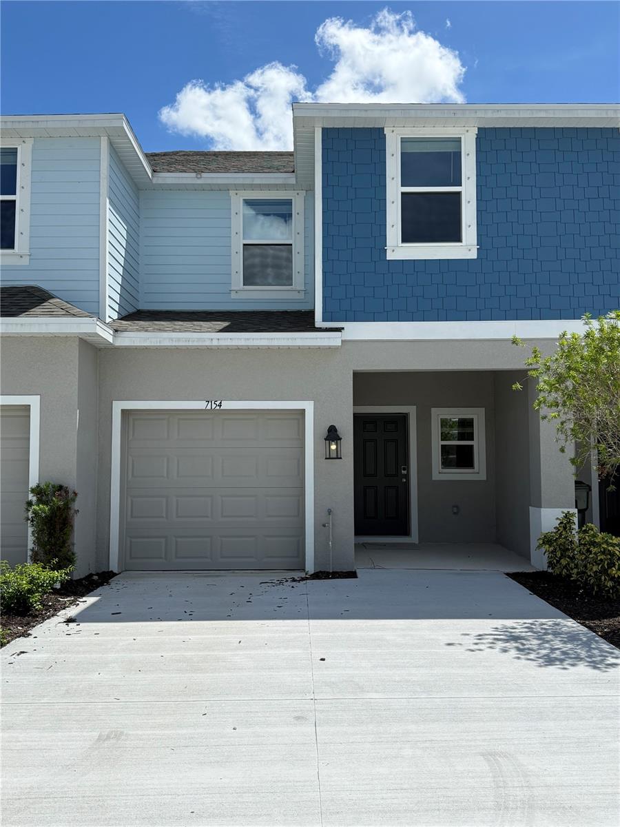 7154 GRAND FOREST WAY Property Photo 1