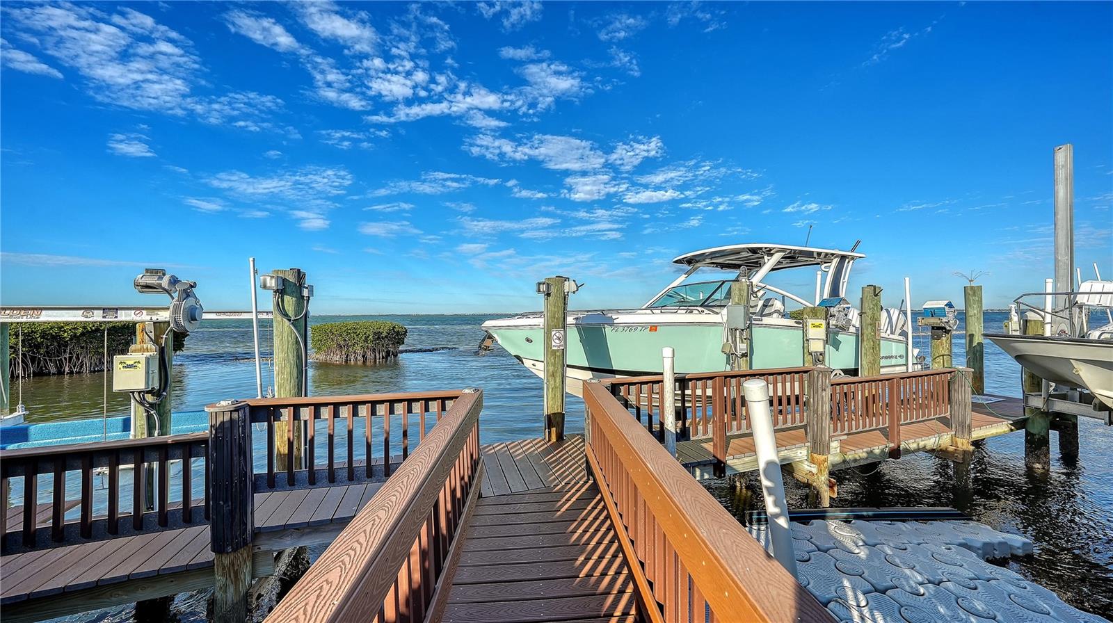 3530 Mistletoe Ln Property Photo 16